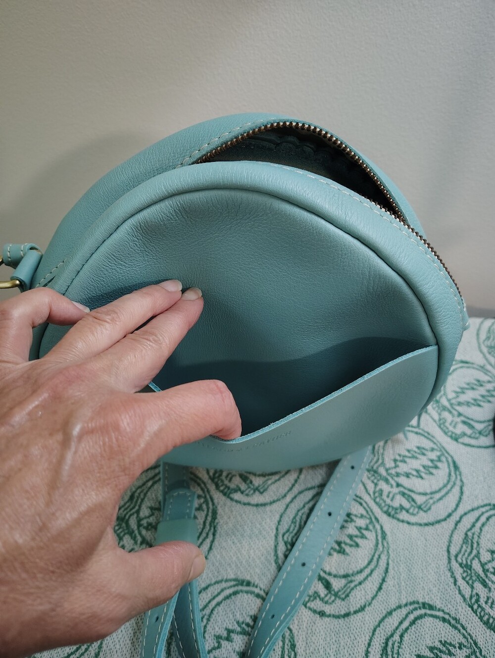Portland Leather Round Crossbody Bag Powder Blue. - Picture 2 of 5